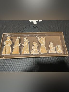 7 piece gingerbread nativity set